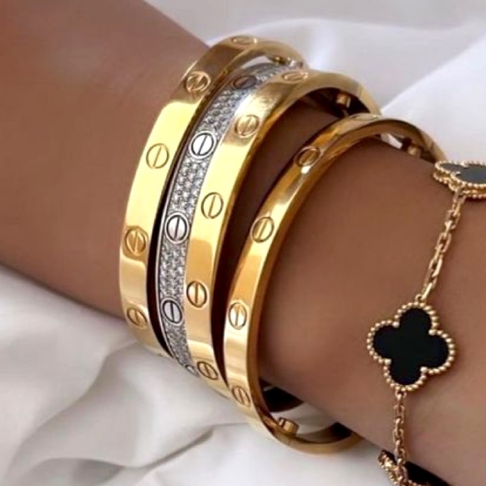 Screw Gold Bracelet Classic Model